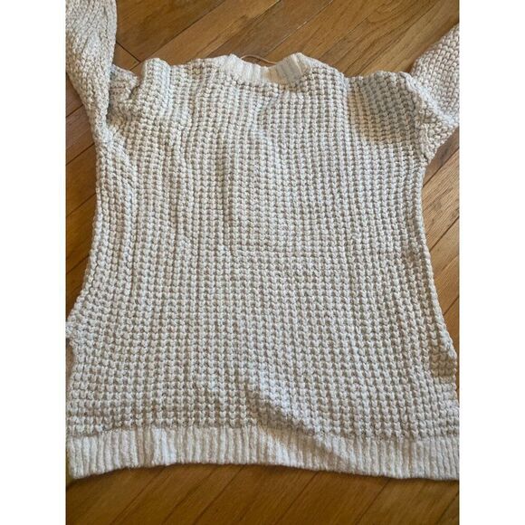 Free People Cozy Cream Knit Button-Front v-neck Sweater With high low Hem sz XS - Picture 7 of 9